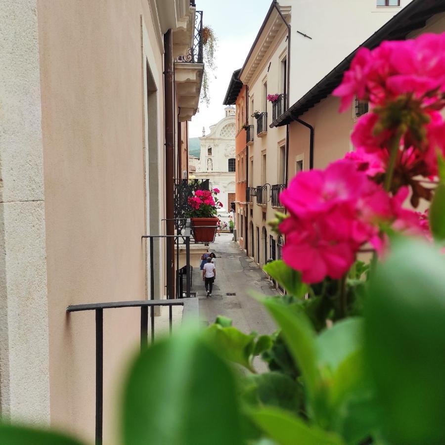 La Terrazza Del Quarto Acomodação com café da manhã LʼAquila Exterior foto