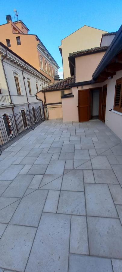 La Terrazza Del Quarto Acomodação com café da manhã LʼAquila Exterior foto